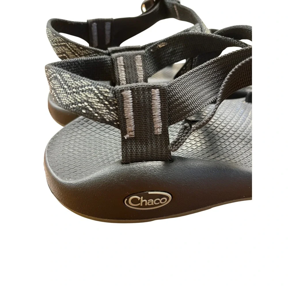 Chaco Z/Cloud 2 Sandals Women 9 Black White Strappy Toe Loop Hiking Gorpcore